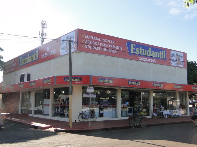 Reinauguração da loja a Estudantil, em Jussara Reinauguração da loja a Estudantil, em Jussara