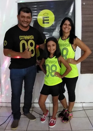 Família Extravasa em seu oitavo aniversário Família Extravasa em seu oitavo aniversário