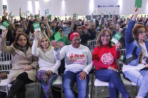 Crédito da imagem: Gazeta do Povo | Greve dos professores Crédito da imagem: Gazeta do Povo | Greve dos professores