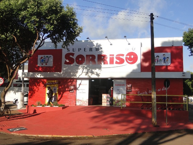 Foto: Inauguração do Supermercado Sorriso em Jussara Pr Foto: Inauguração do Supermercado Sorriso em Jussara Pr