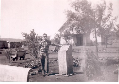 Primeira Igreja Matriz e a atual Praça Geraldo Scramin Primeira Igreja Matriz e a atual Praça Geraldo Scramin